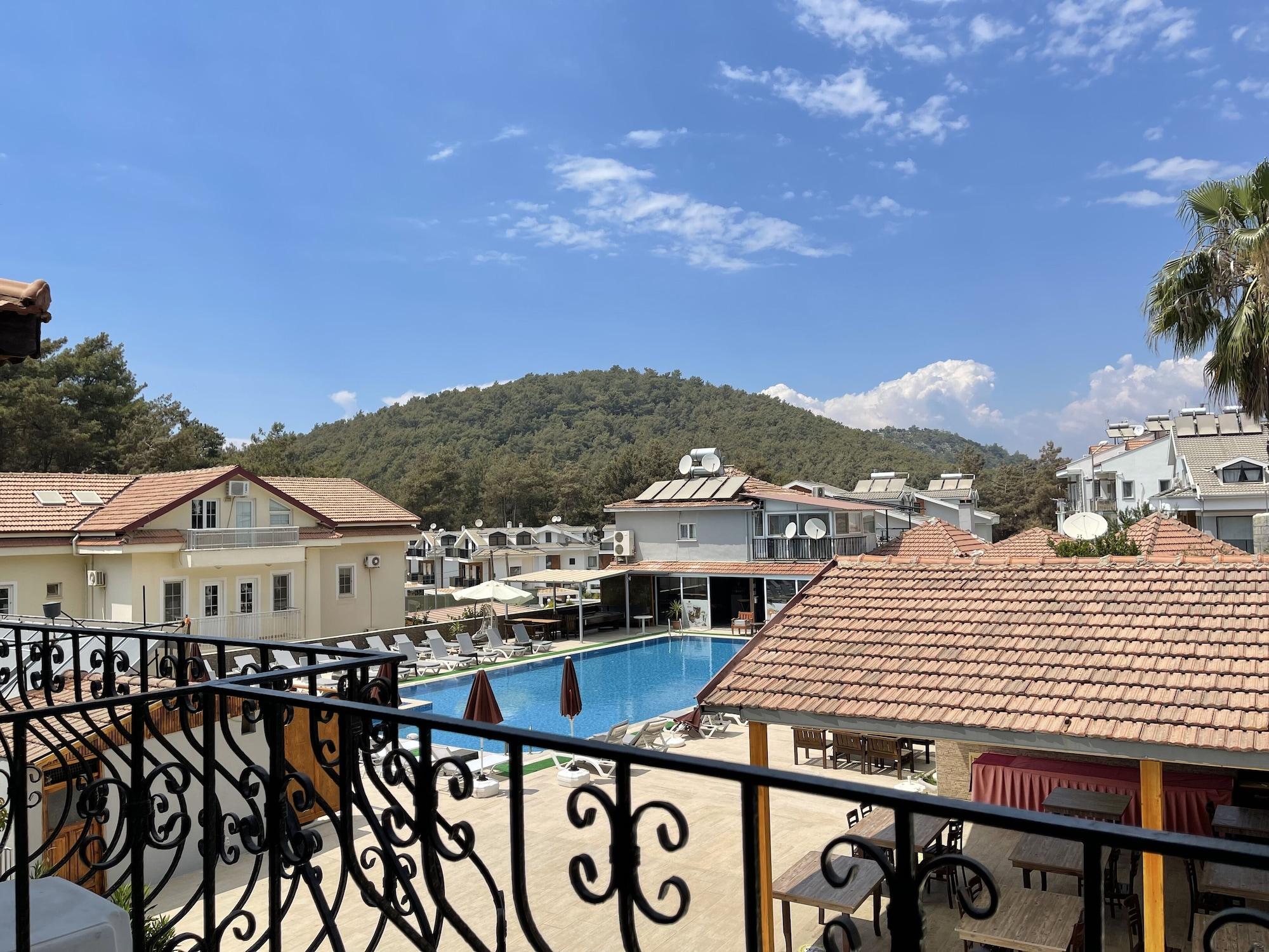 Carmina Hotel 厄吕代尼兹 外观 照片