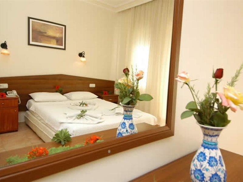 Carmina Hotel 厄吕代尼兹 外观 照片